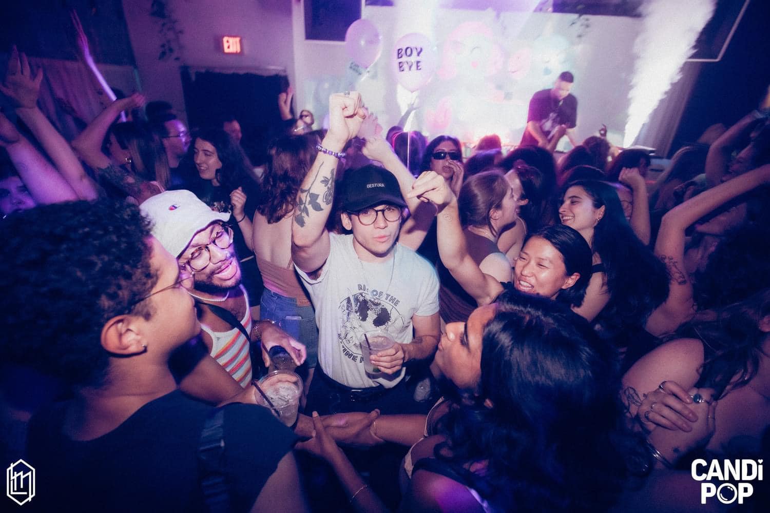 Candi Pop · Party crowd